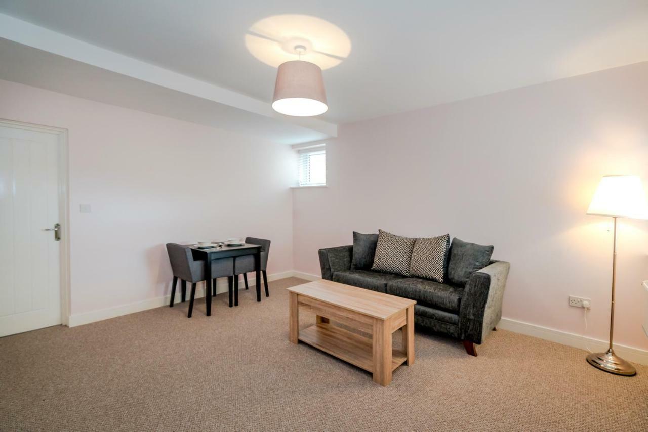 Cannock Hotel Apartments Εξωτερικό φωτογραφία