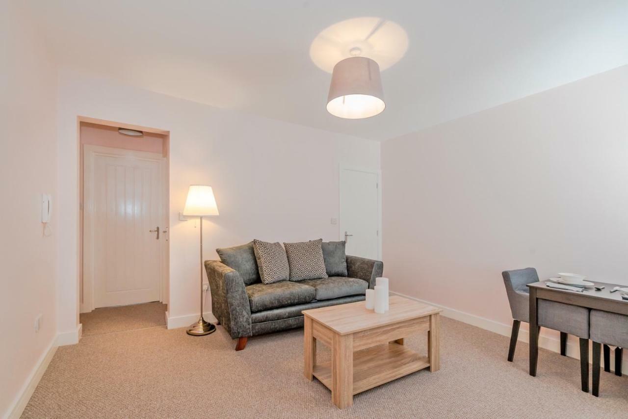 Cannock Hotel Apartments Εξωτερικό φωτογραφία