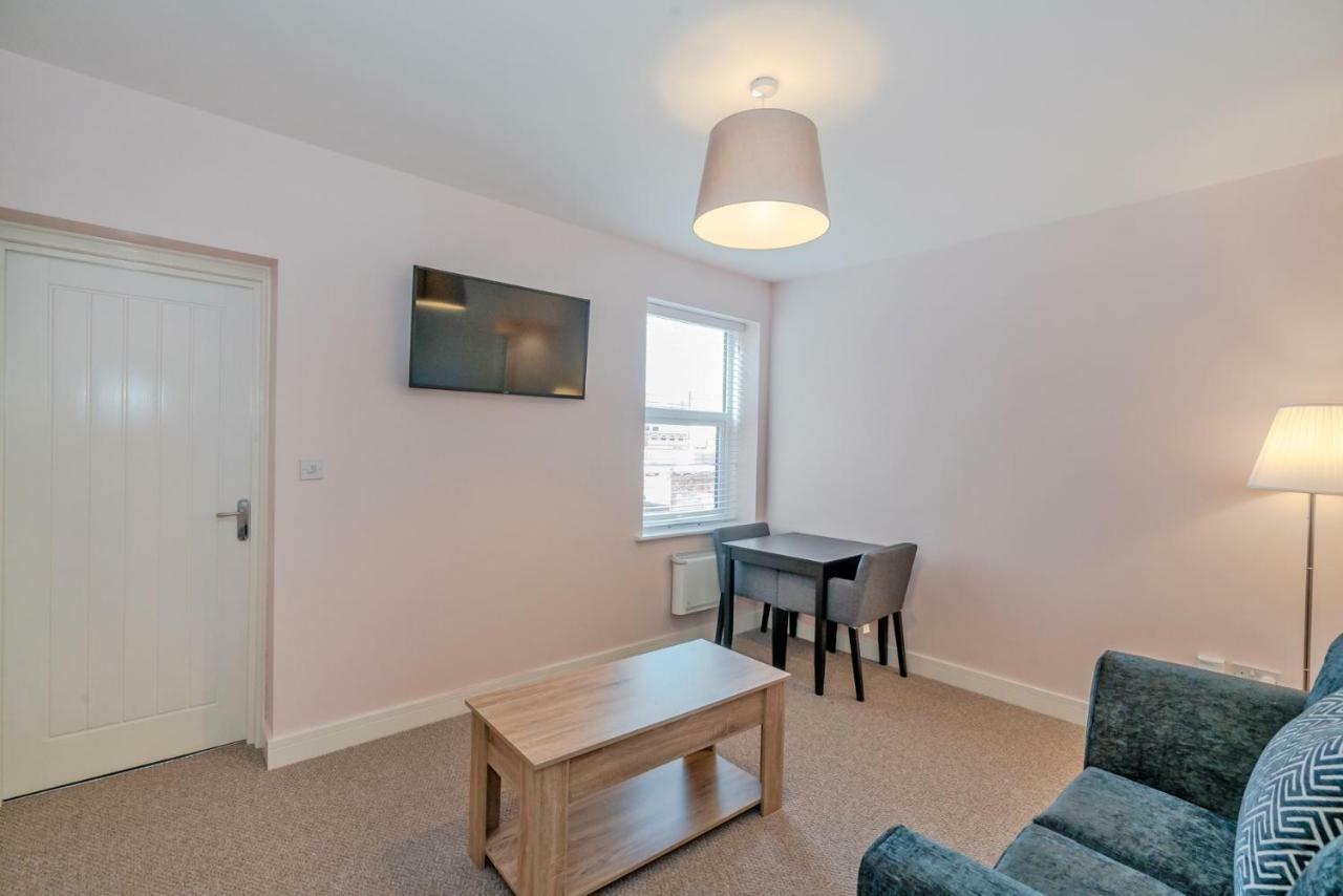 Cannock Hotel Apartments Εξωτερικό φωτογραφία