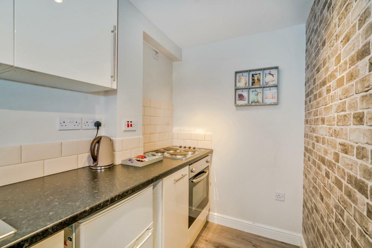 Cannock Hotel Apartments Εξωτερικό φωτογραφία
